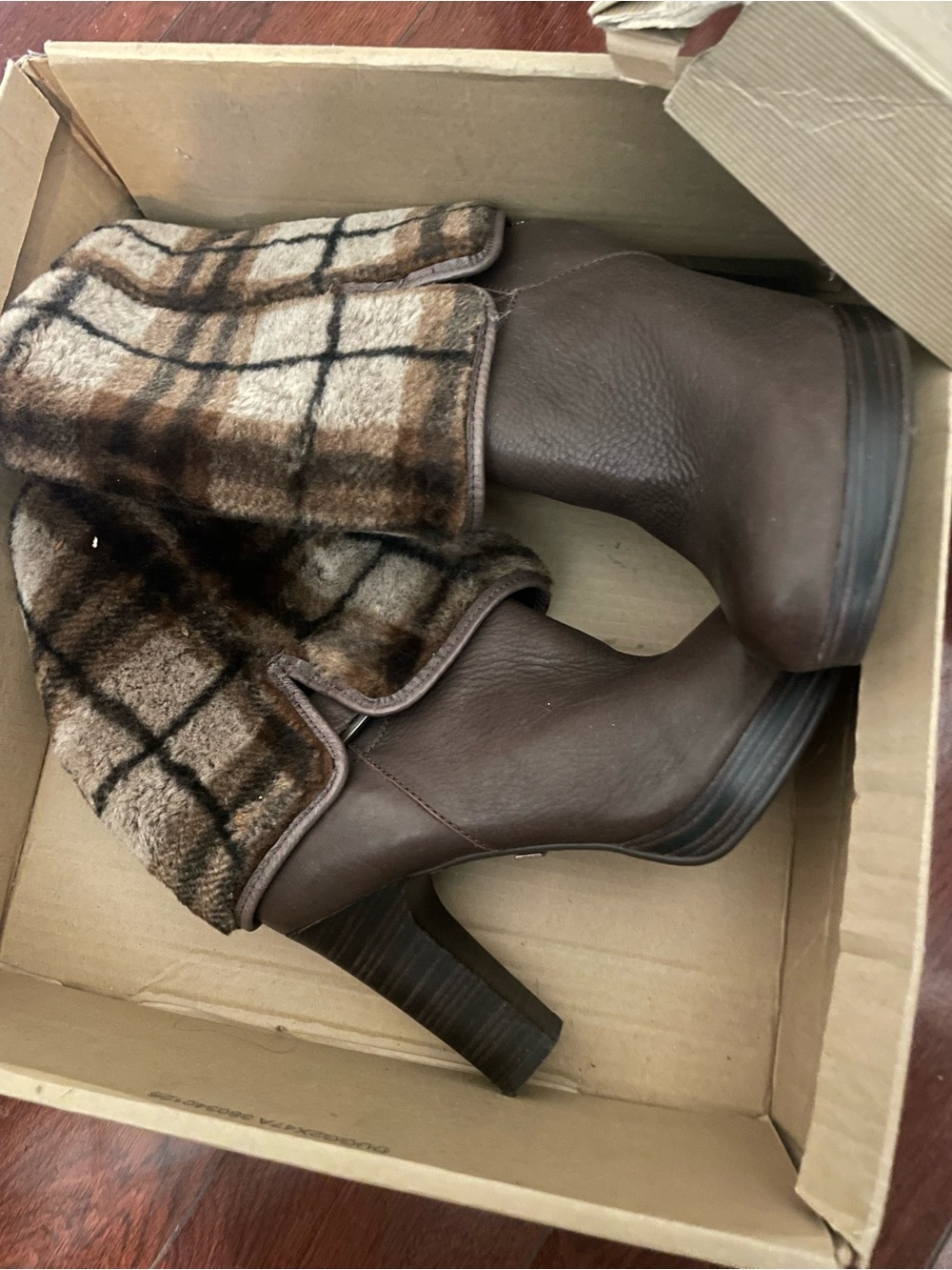 UGG Women's Brown Faux-Fur Trim Leather Heeled Ankle Boots
